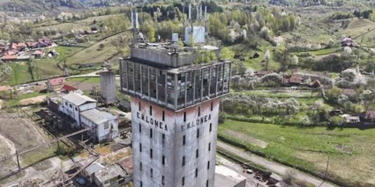 Minerii se bat pe salariile compensatorii, dar locurile sunt prea puține