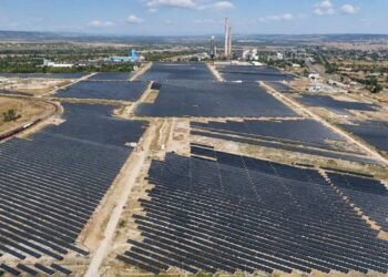 Parc fotovoltaic de 89 MW, aproape de finalizare în Dolj. Investiția OMV Petrom de la Ișalnița intră în linie dreaptă
