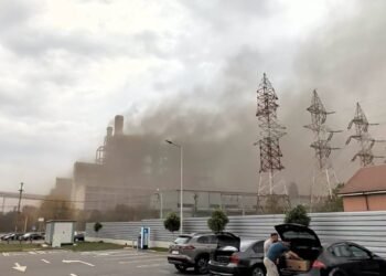 Val de sesizări după poluarea cu cenușă din Craiova