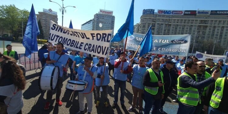 Angajat Ford Craiova, împiedicat să candideze la șefia sindicatului. Justiție, cu încetinitorul!
