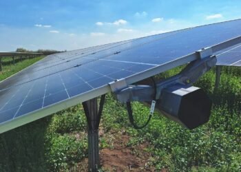 Angajări în energie, la Târgu Jiu! Salarii de 8.500 de lei net pentru șefii de șantier și 7.000 de lei pentru operatorii de utilaje