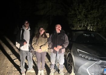 Trei craioveni, pierduți în pădure la lăsarea nopții. Au sunat la 112 după ce nu au mai găsit drumul