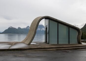Trump a făcut Norvegia „țară de rahat”. Replica norvegienilor? Toalete cu vedere la fiorduri!