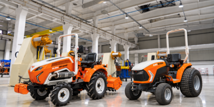Un nou tractor românesc lansat la Craiova. Ruris pregătește producția pentru 2027