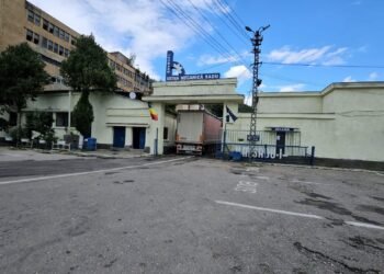 Salarii mai mici la UM Sadu, după ce Miruță s-a lăudat cu salvarea uzinei